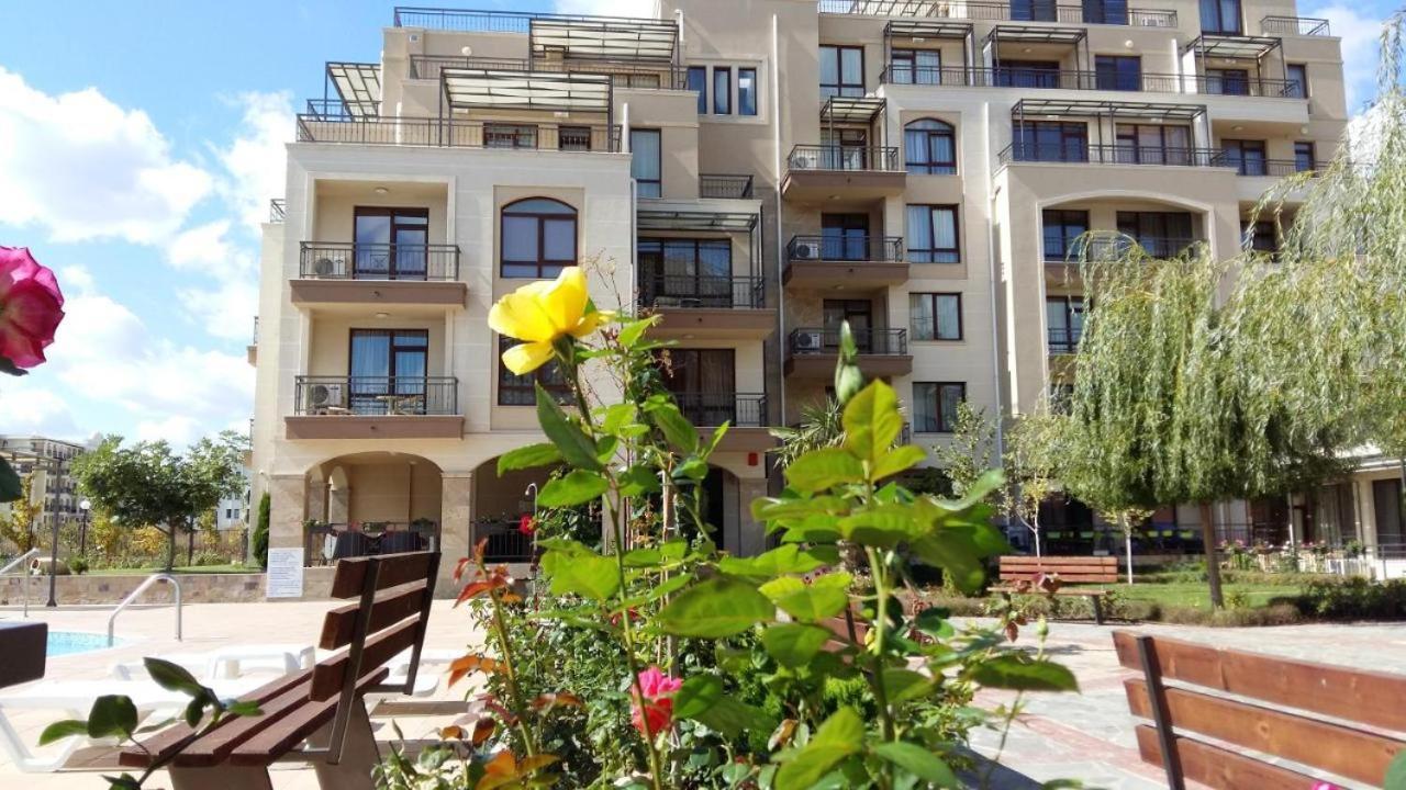 Charming Studio In Sorrento Sole Mare Sveti Vlas Exteriör bild