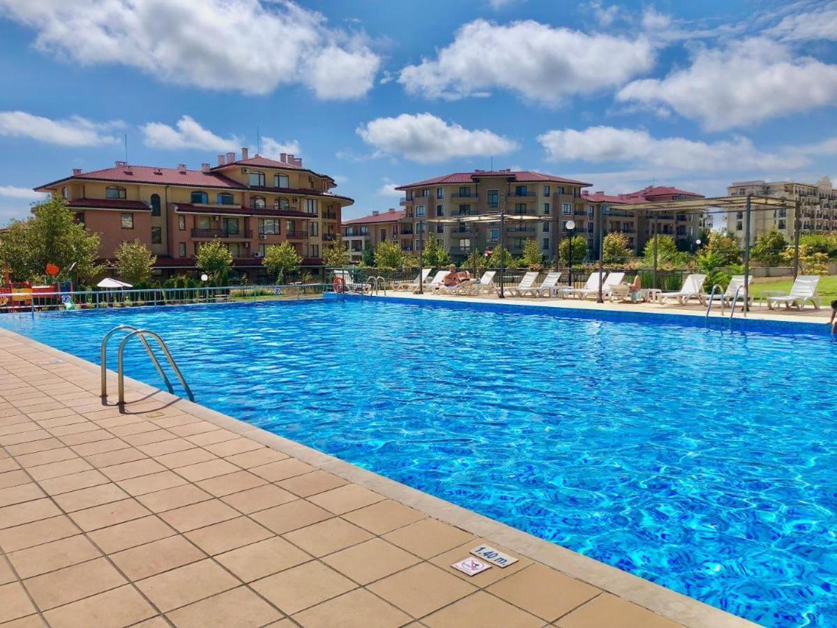 Charming Studio In Sorrento Sole Mare Sveti Vlas Exteriör bild