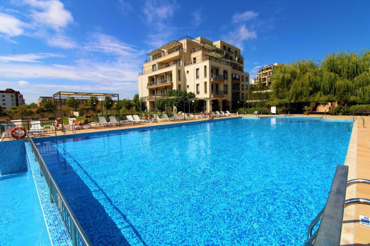 Charming Studio In Sorrento Sole Mare Sveti Vlas Exteriör bild