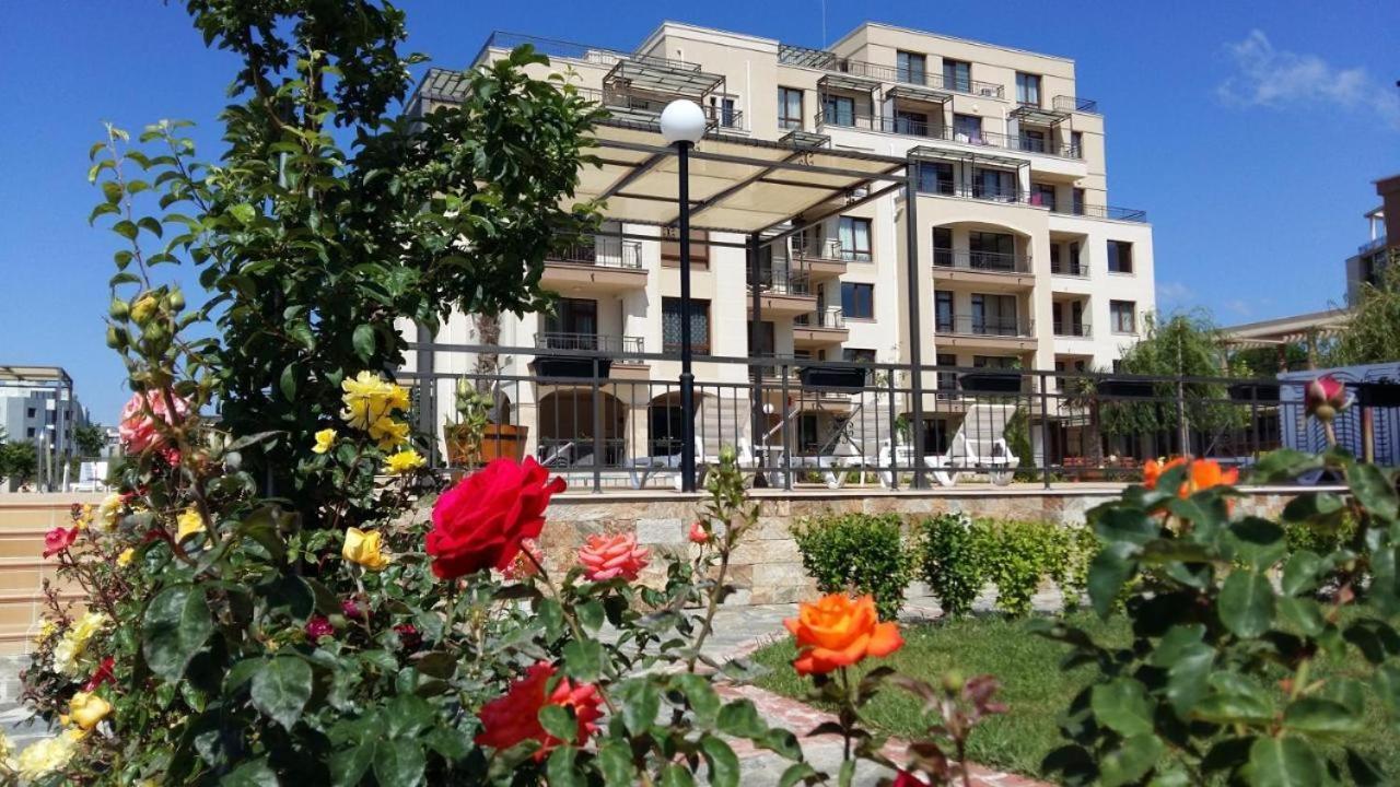 Charming Studio In Sorrento Sole Mare Sveti Vlas Exteriör bild